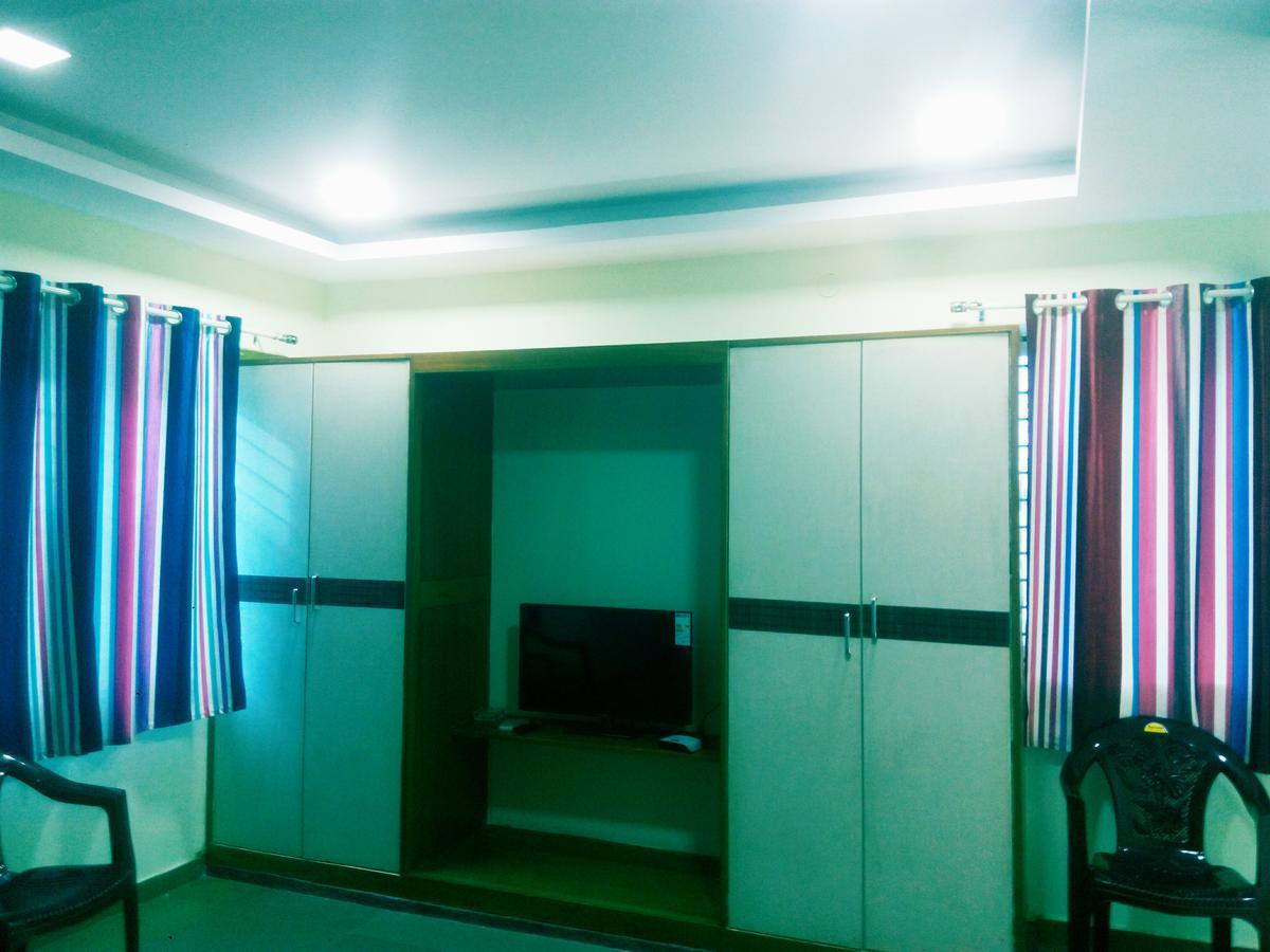 Kempegowda & Boarding Lodge