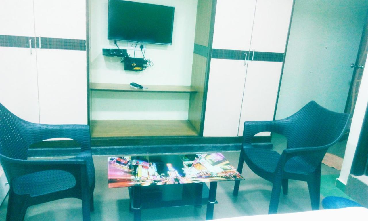 Lodge Kempegowda & Boarding *